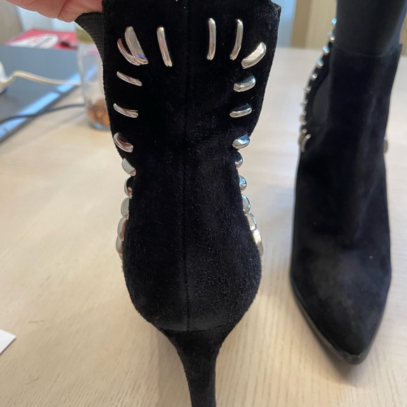 Kendall + Kylie Leather Suede Heeled  Ankle Boots with Silver Studs Are … - Picture 7 of 8